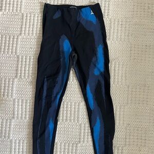 Maniere De Voir Body Print Leggings